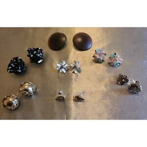 VINTAGE CLIP ON SCREW ON  & REGULAR EARRINGS LOT OF 7